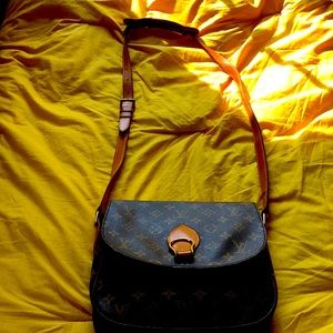 Vintage Louis Vuitton crossbody handbag